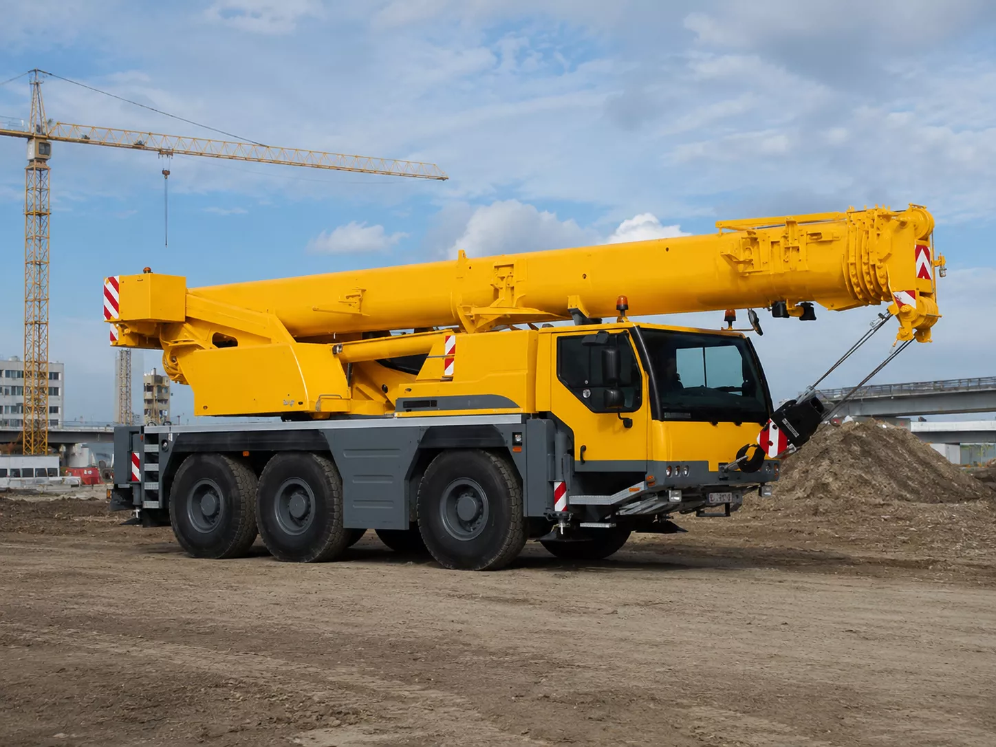 Автокран Liebherr LTM 1055 50 т, стрела 40м