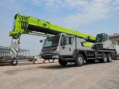 Автокран Zoomlion ZTC300V 30т, стрела 42,1м с гуськом